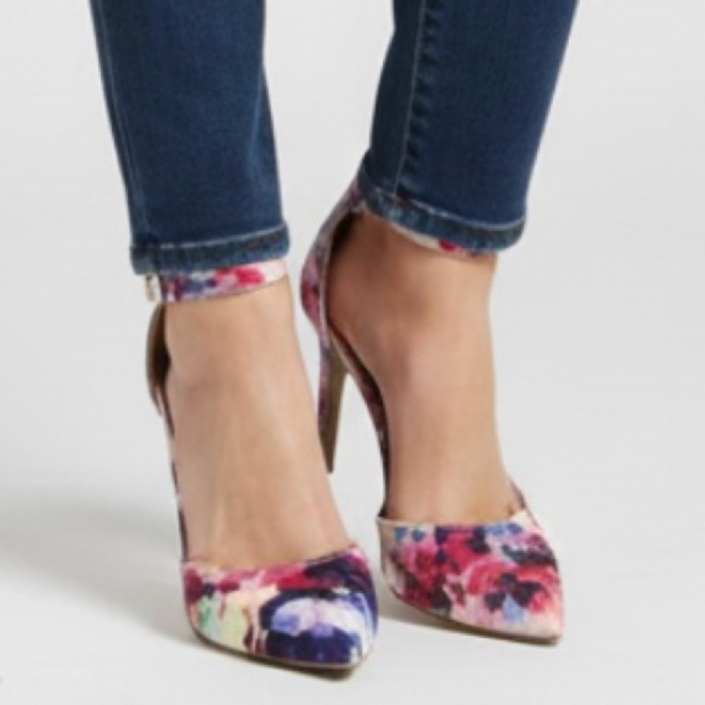 Dream Pairs Oppointed Ankle Floral Ankle Strap Heels Sz 8.5
